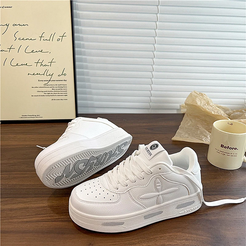 易少年 原创厚底板鞋女ins潮2025秋季新款学生百搭运动休闲小白鞋