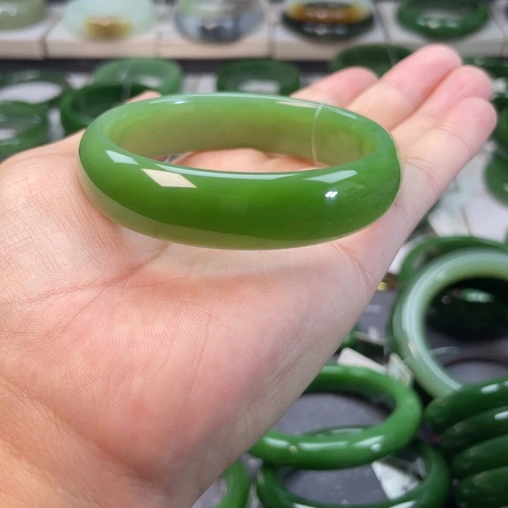 和田玉（碧玉）手镯未镶嵌