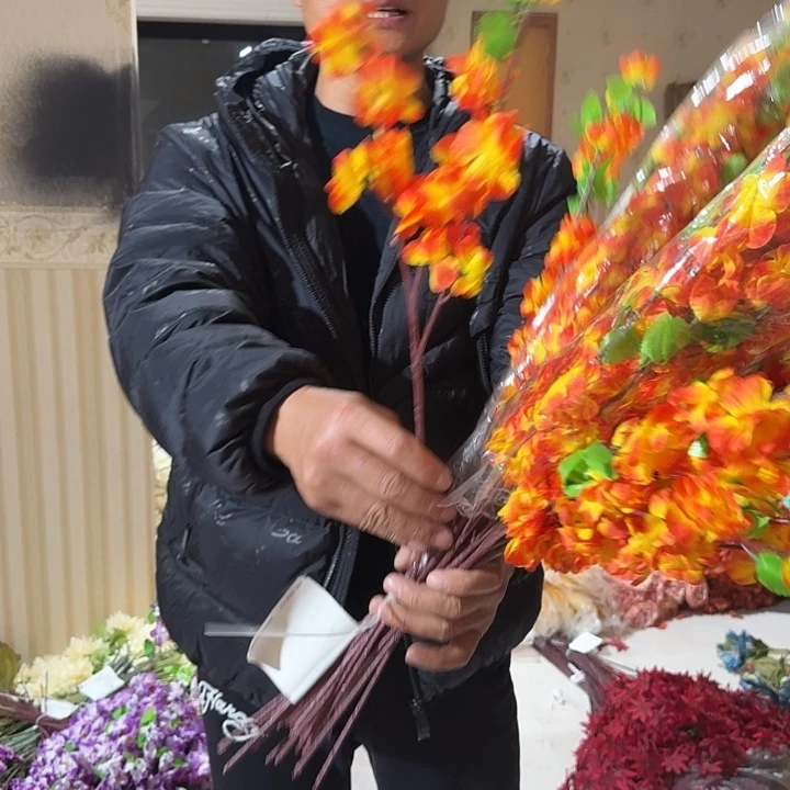 橙色线条花32枝装