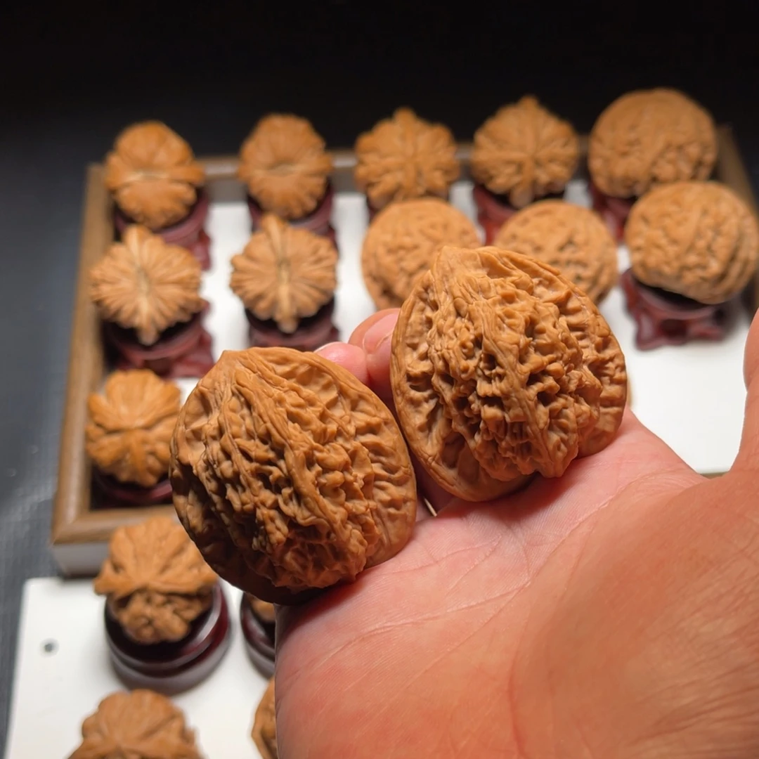 文玩核桃把件三角虎头核桃尺寸44