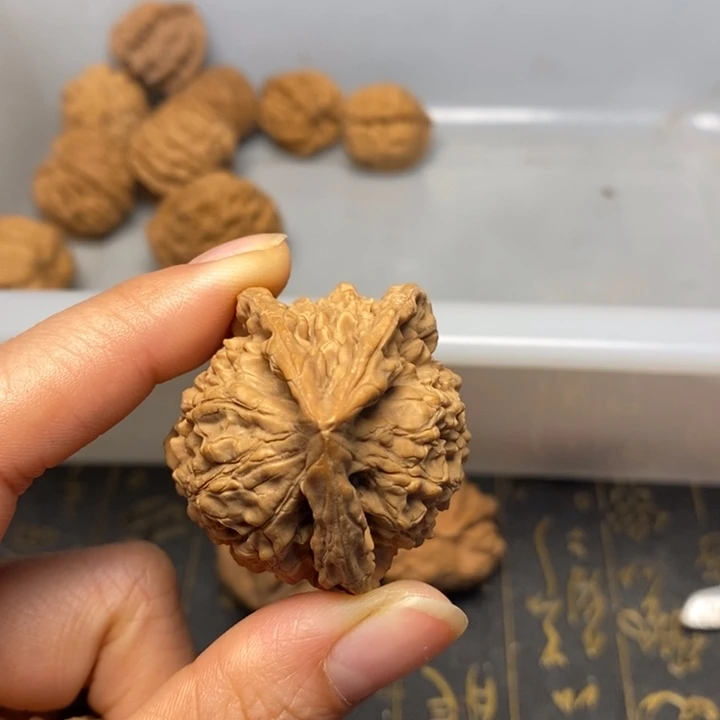 飛***文玩核桃吊坠文玩核桃异形单只