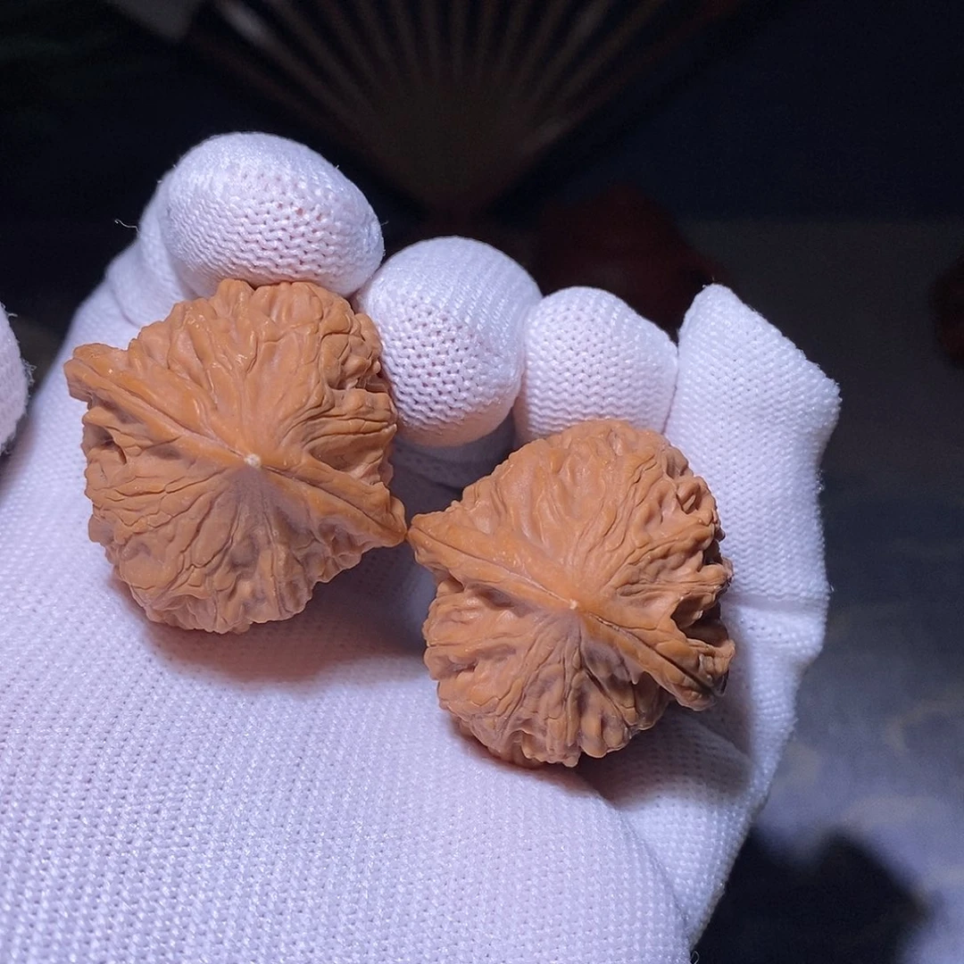 文玩核桃吊坠?****谷34鸡心