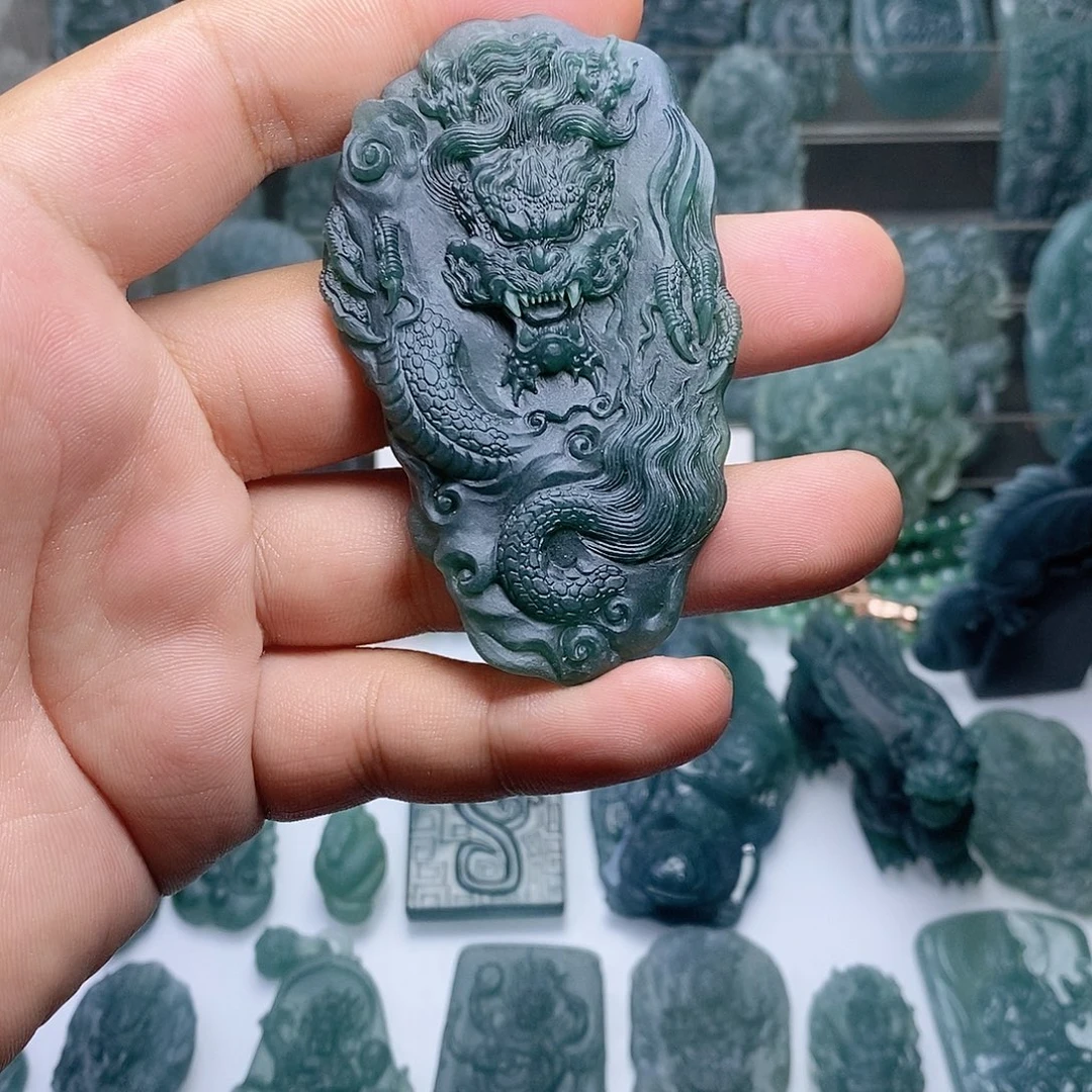 未镶嵌定制翡翠龙牌