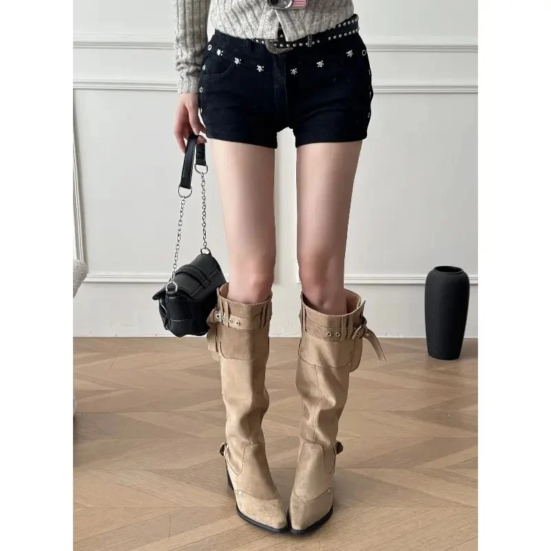 大筒围堆堆靴尖头长筒裤管靴女2025夏季薄款粗跟皮带扣炸街时装靴