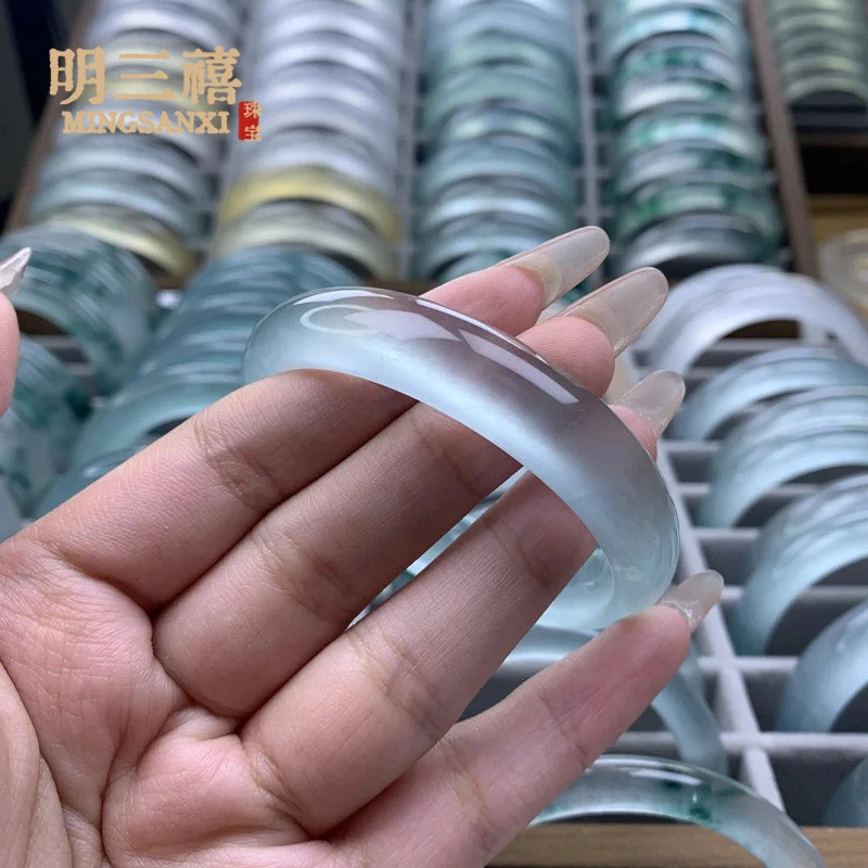 高冰正圈镯子色手镯英岩质天空蓝手镯天青冻水沫