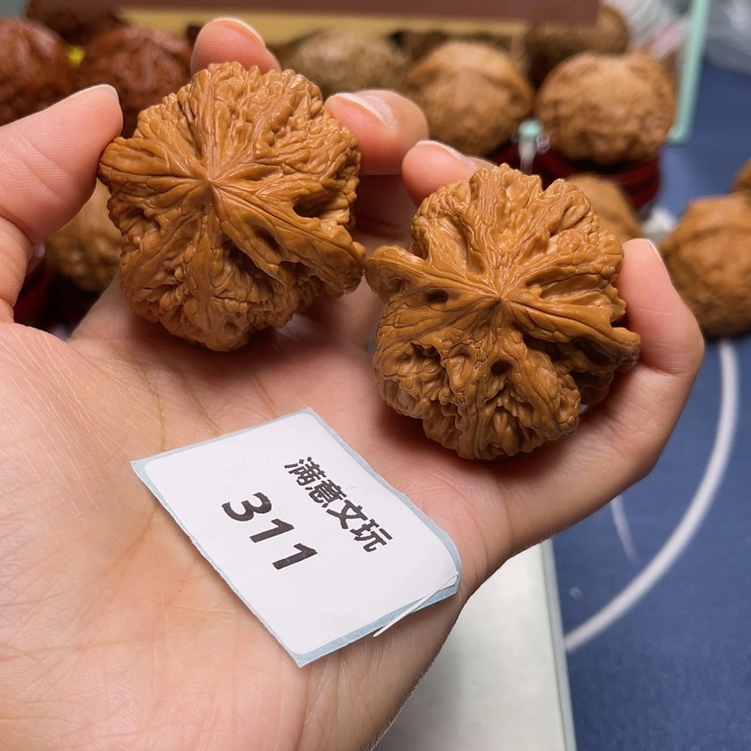 文玩核桃吊坠粗筋44.311