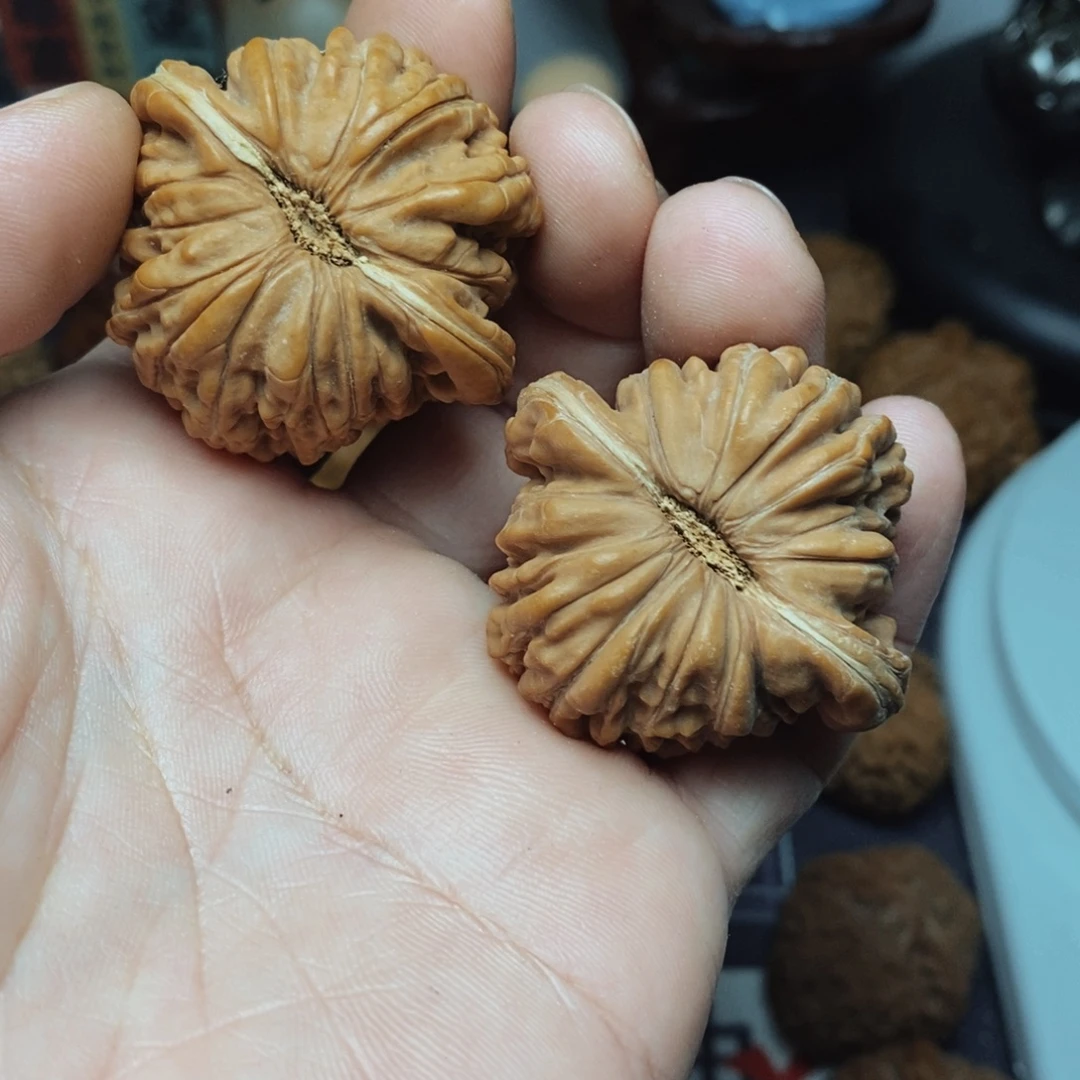 文玩核桃吊坠四座楼