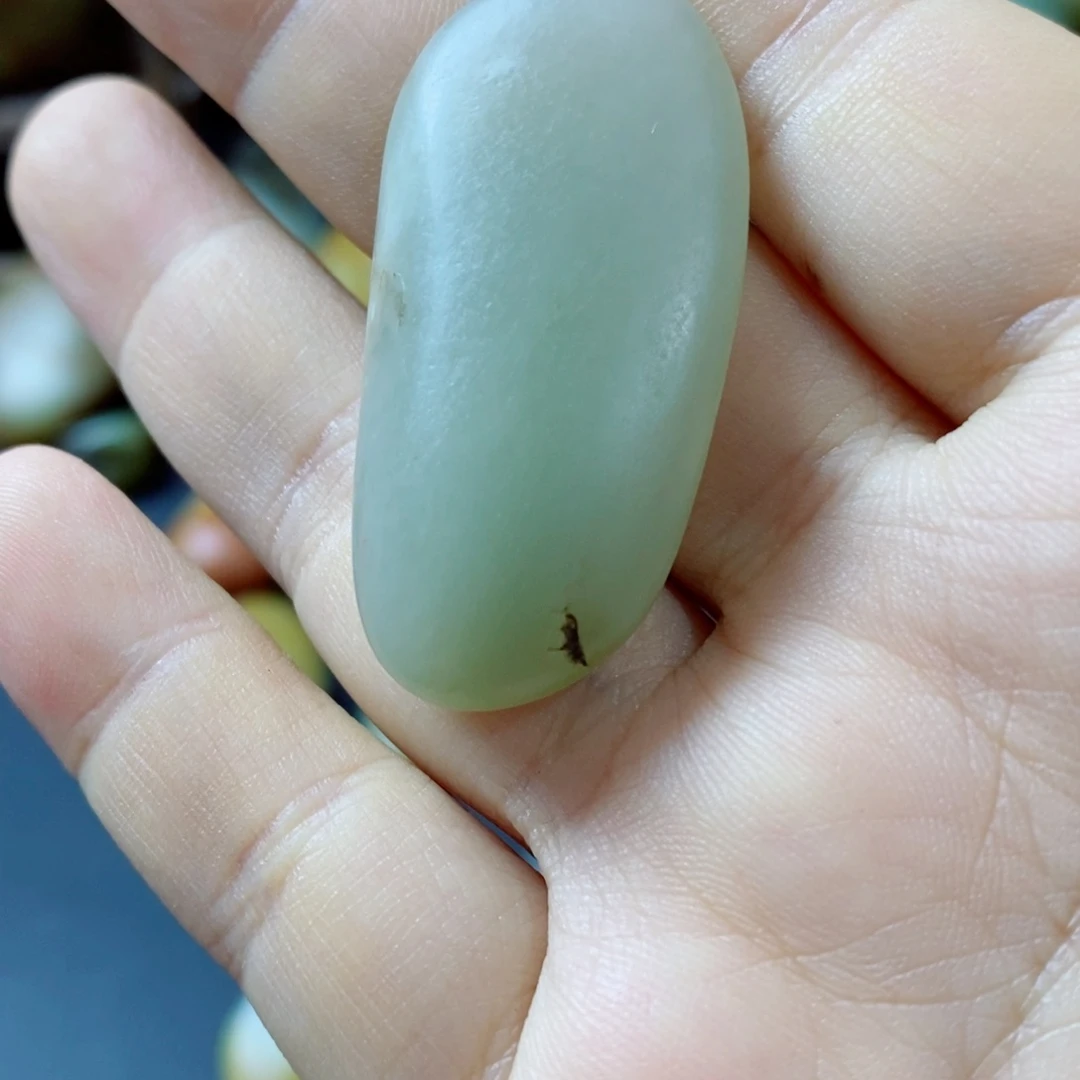 和田玉（糖玉）未镶嵌珠宝奇石