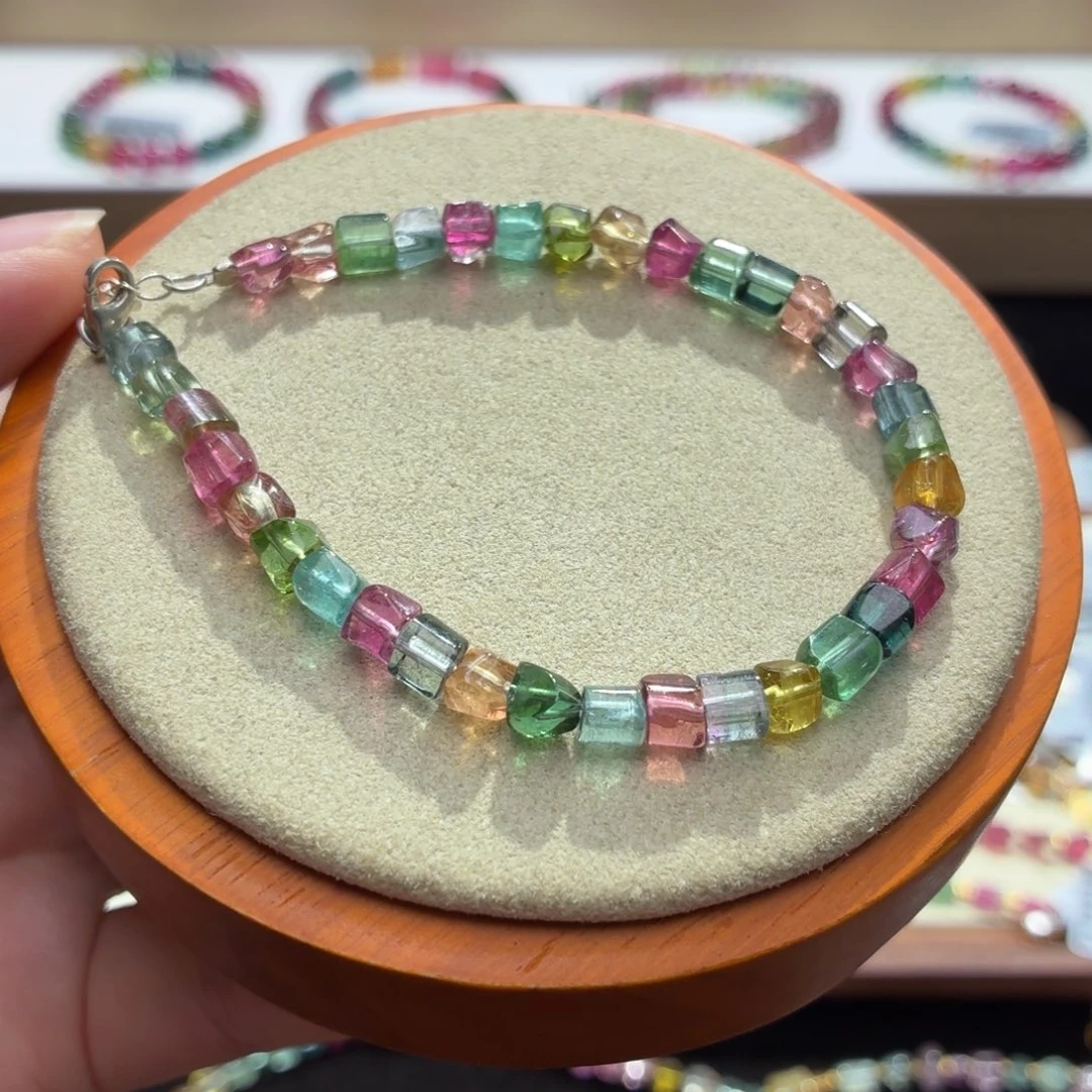 那***啥碧玺未镶嵌手串两天看货期