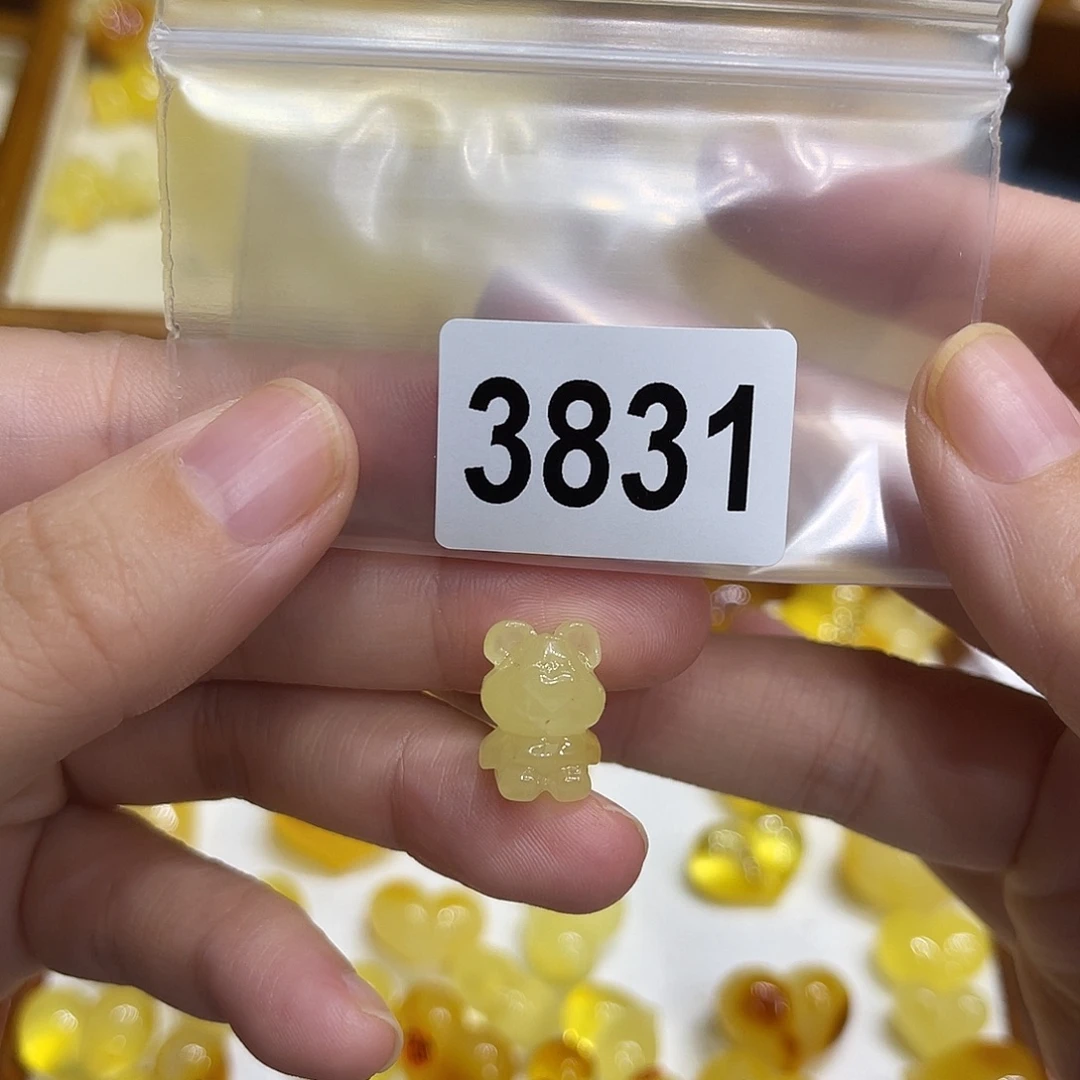 琥珀未镶嵌珠宝奇石