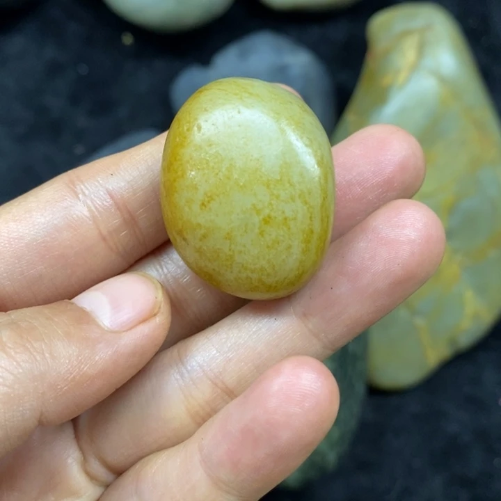 未镶嵌和田玉（糖玉）挂件