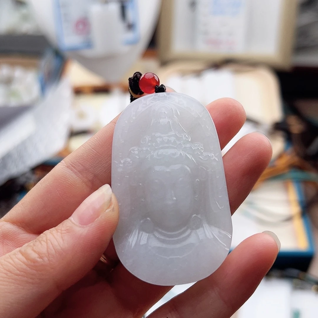 三***水石英质玉（金丝玉）未镶嵌颈饰
