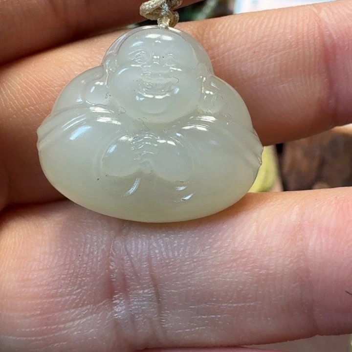 颈饰未镶嵌和田玉（糖玉）