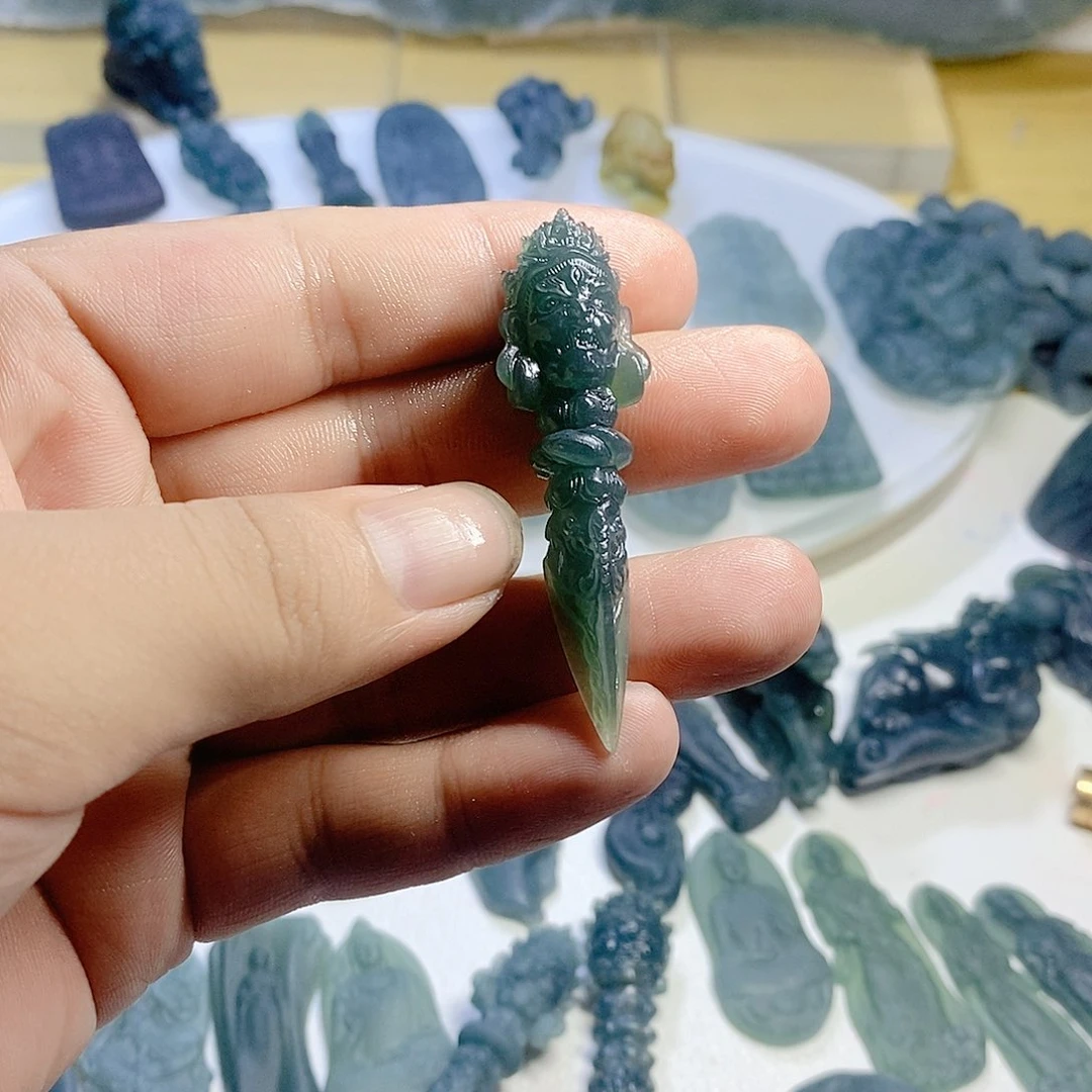 定制翡翠未镶嵌不**班降魔杵