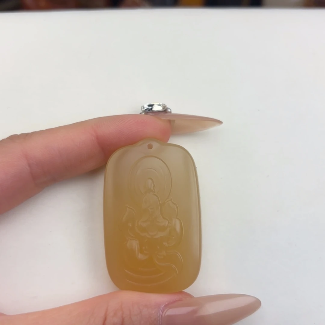 千***禧未镶嵌黄蜡石挂件石英质玉