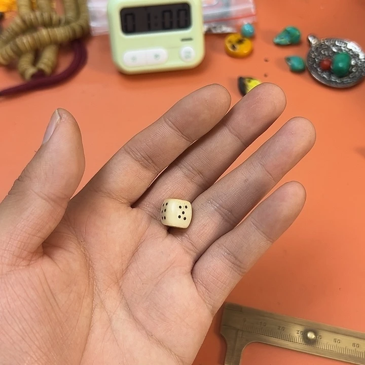 1***。玛吉阿米藏式臻品直播间