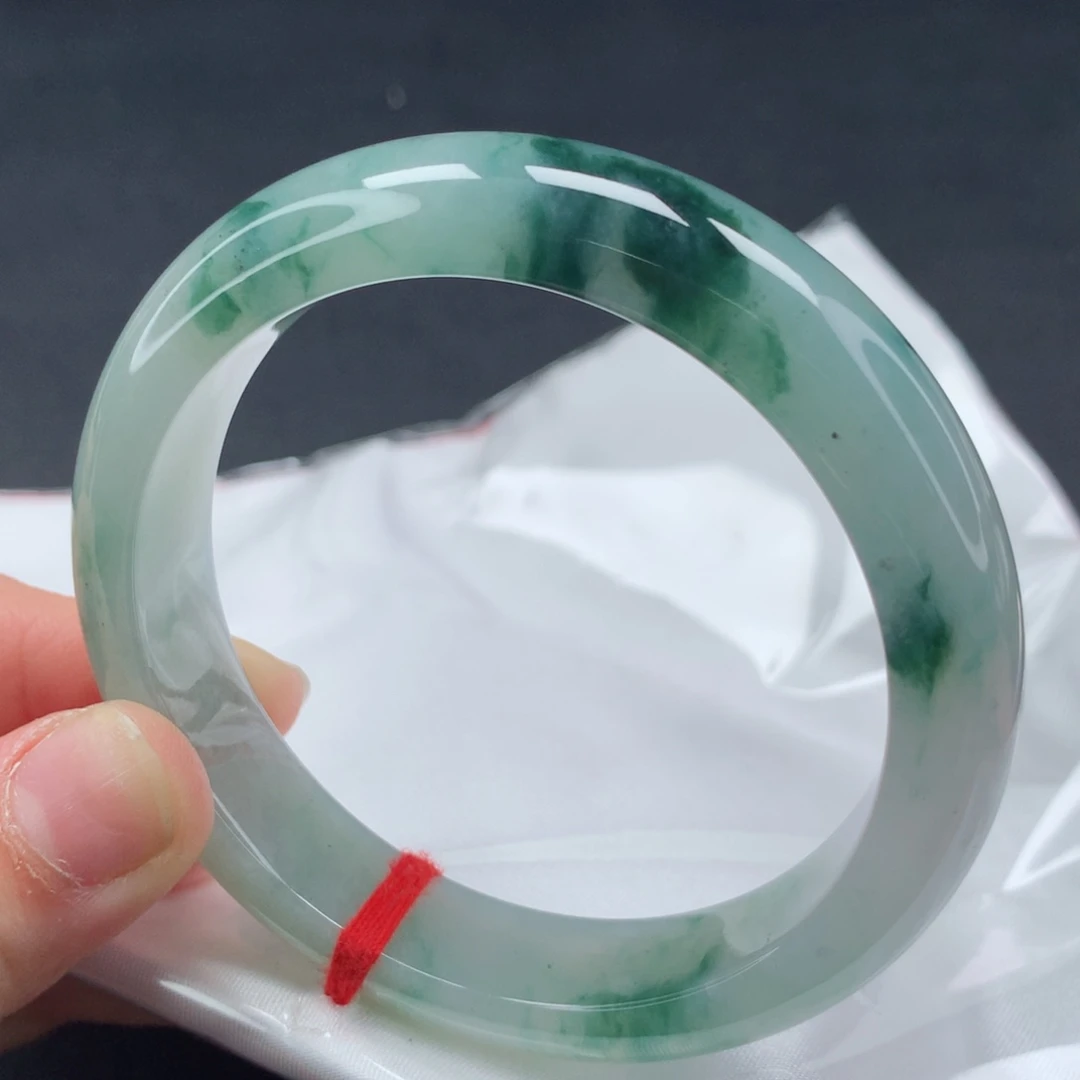 翡翠手镯未镶嵌，24号