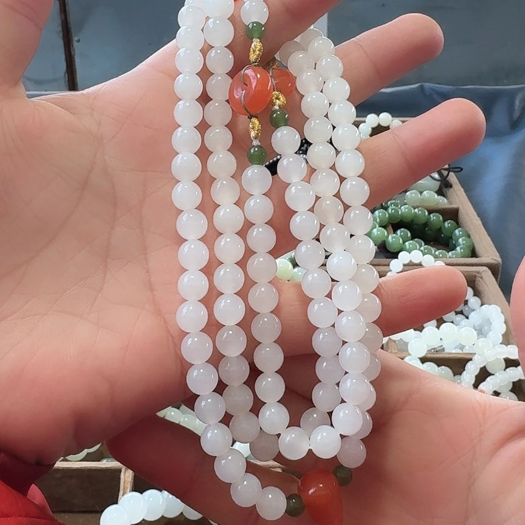 和田玉颈饰未镶嵌