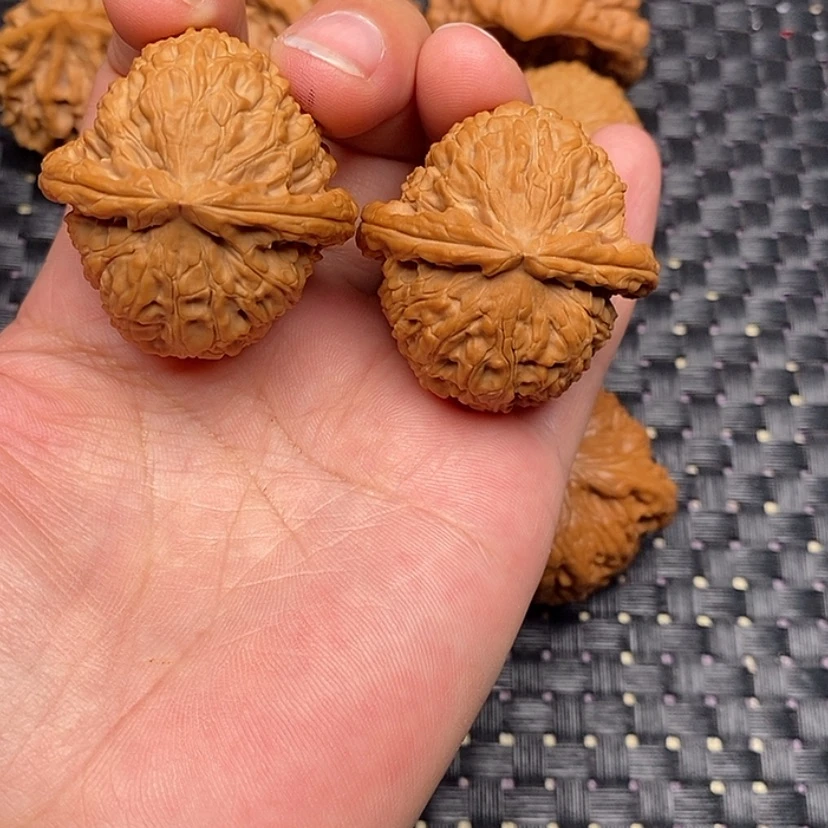 【闪购商品】核桃三角白38
