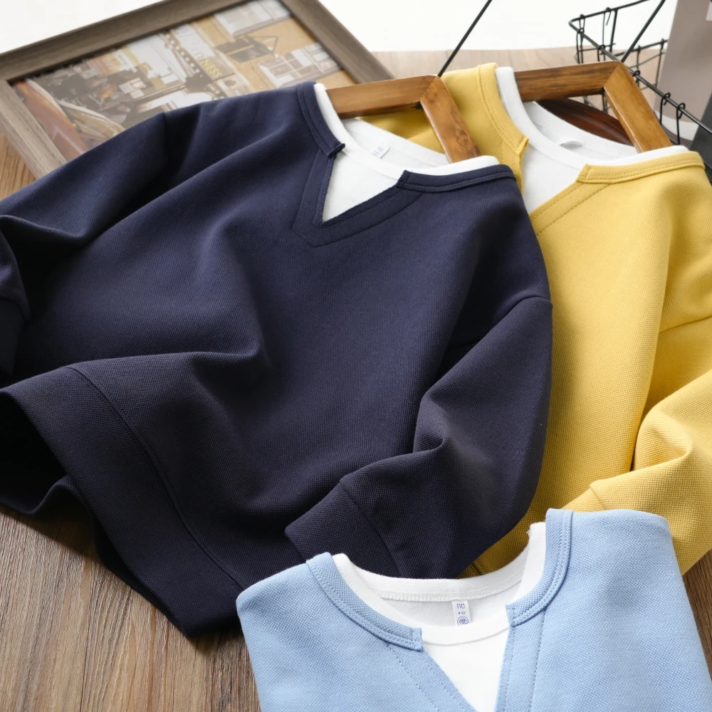 儿童春季新款简约假两件V领时尚卫衣中大童百搭上衣25122