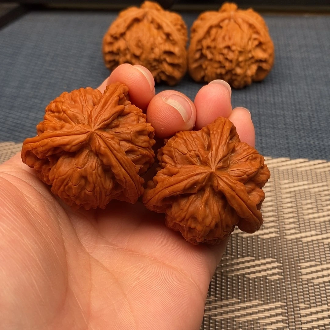 从***业吊坠文玩核桃三棱