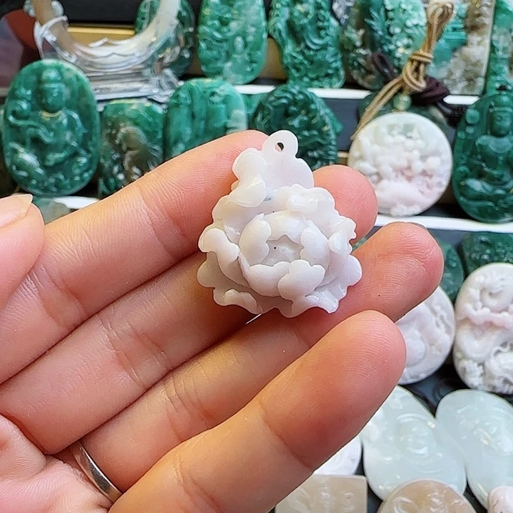 未镶嵌独山玉颈饰
