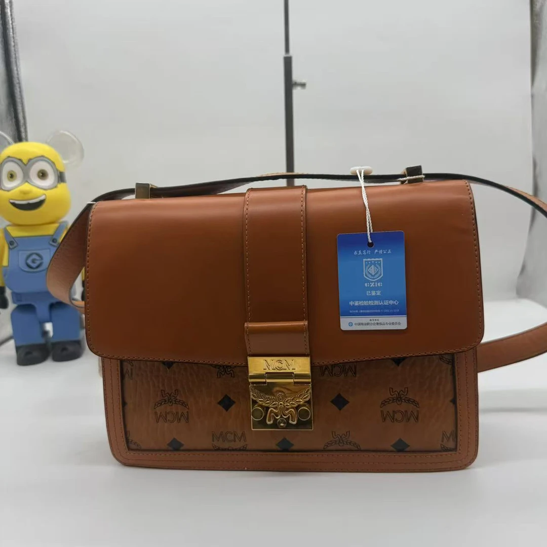 95新 MCM 奢得/干邑色中号达芙妮120517