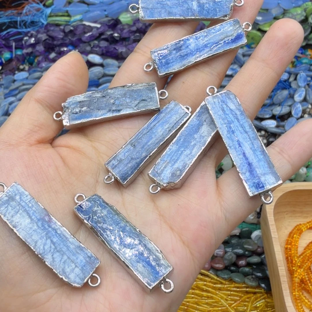 水晶珠宝半成品未镶嵌蓝晶双耳一颗