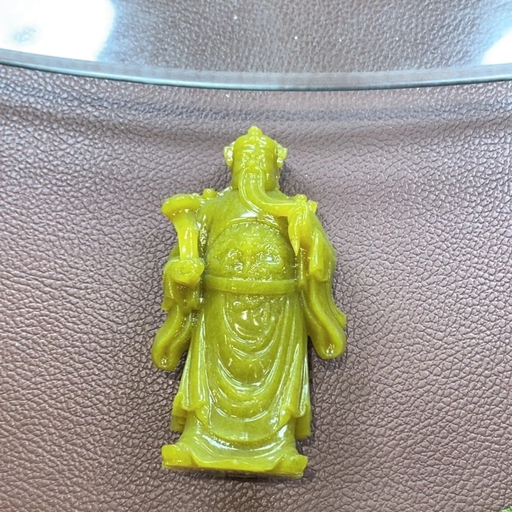 追***华蛇纹石玉（覆膜）未镶嵌珠宝奇石