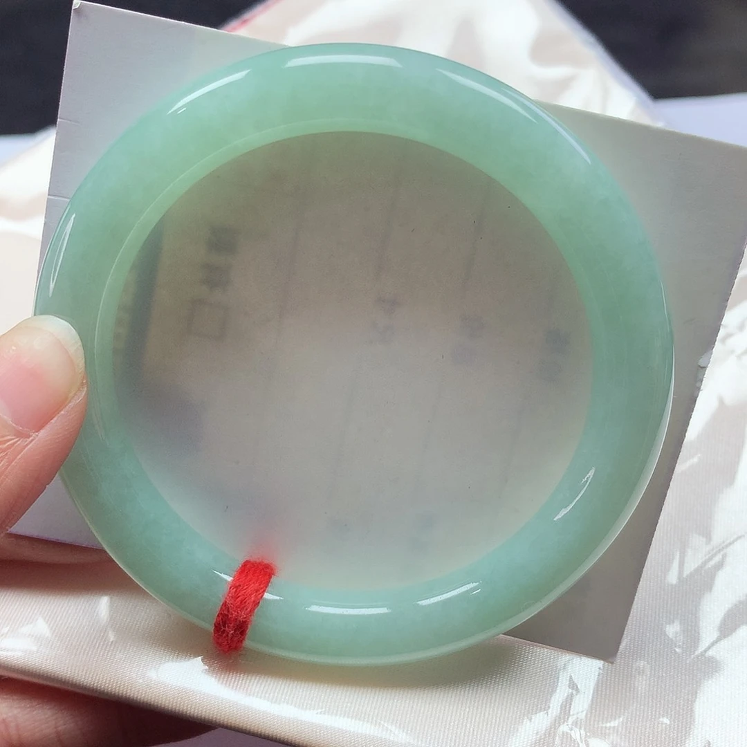 翡翠手镯未镶嵌55圈