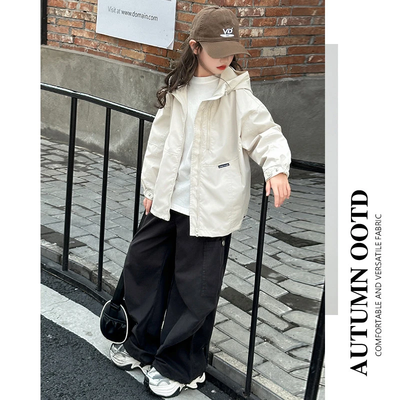 女童春秋休闲风衣外套2025新款儿童秋季上衣女大童韩版冲锋衣秋装