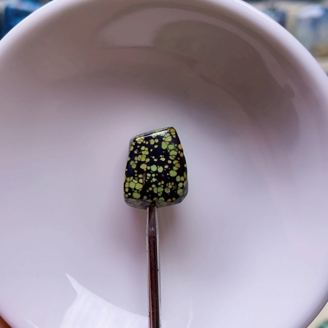 未镶嵌绿松石颈饰