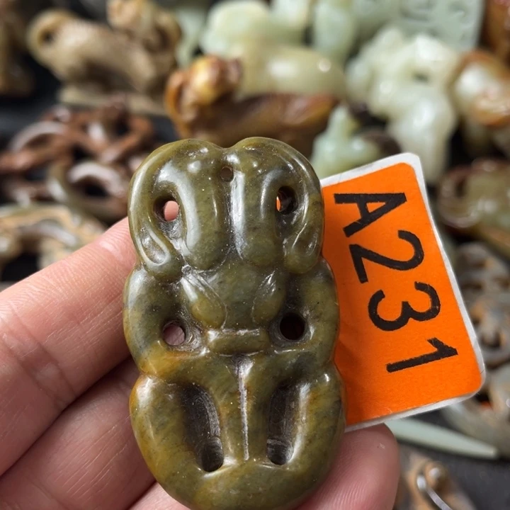 和田玉颈饰未镶嵌