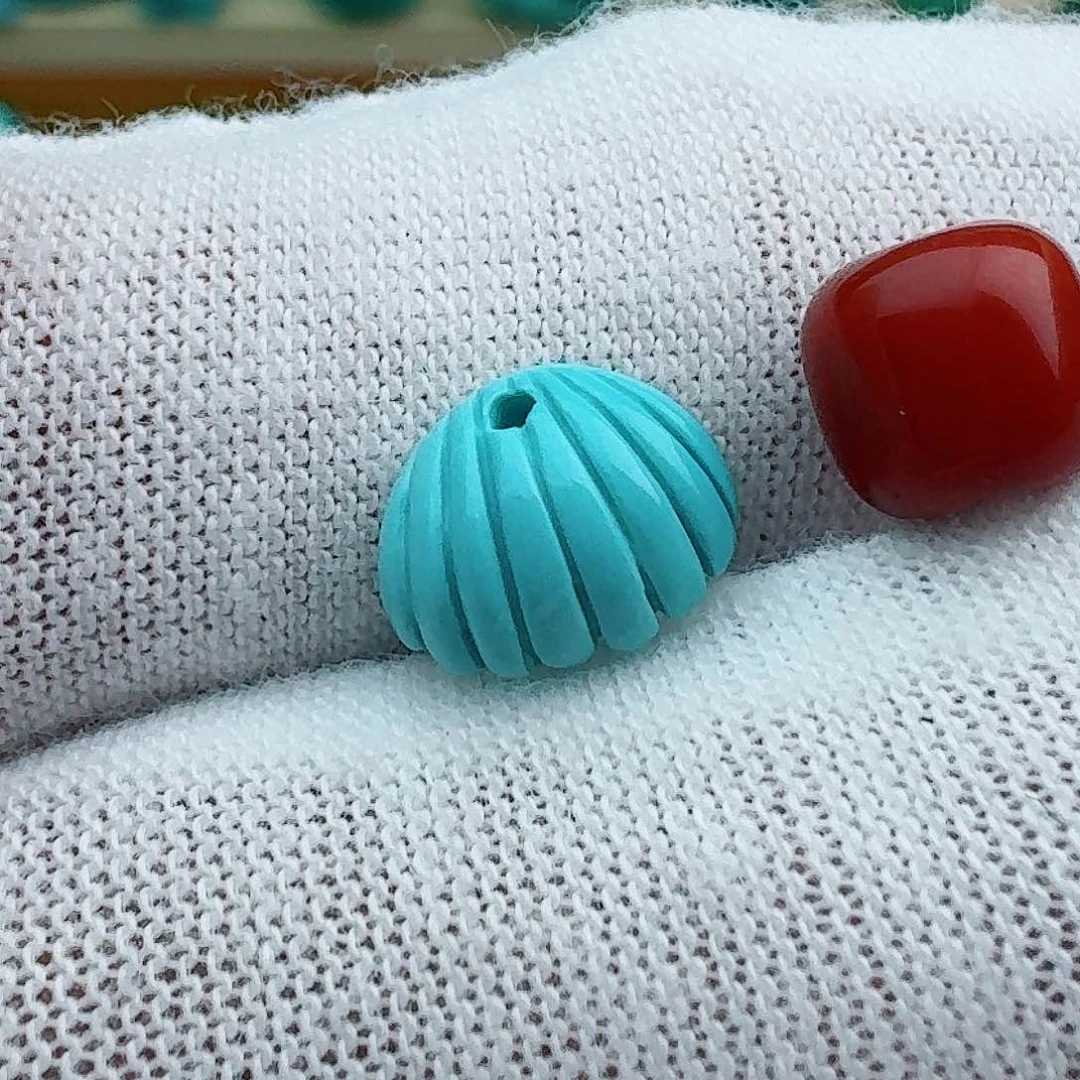 南红玛瑙侧挂未镶嵌