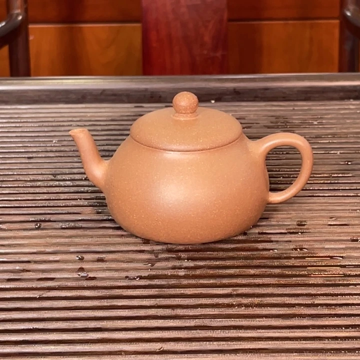 珂***…茶壶紫砂我们也有一个