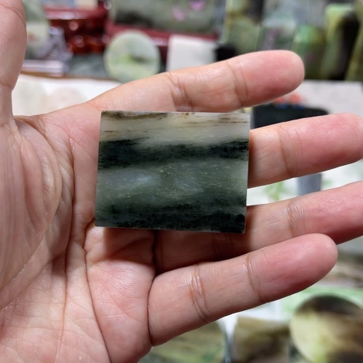 独山玉未镶嵌颈饰