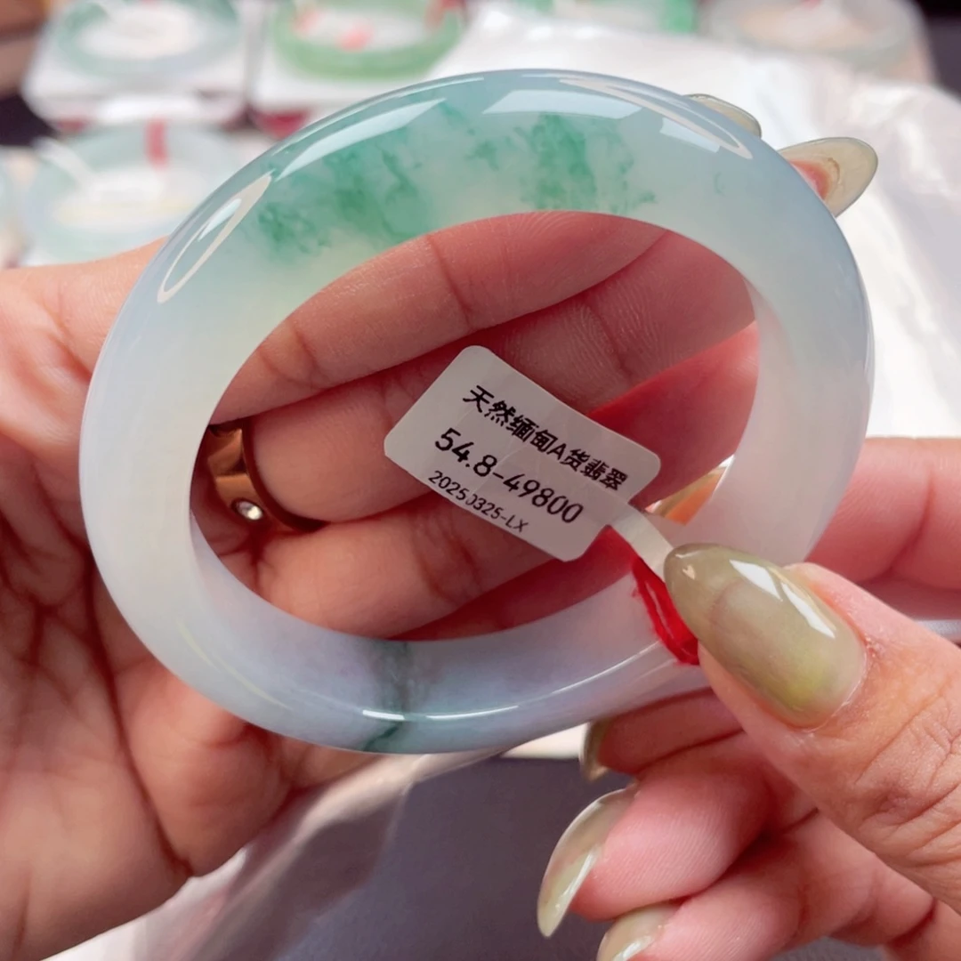 翡翠手镯未镶嵌545556敏19