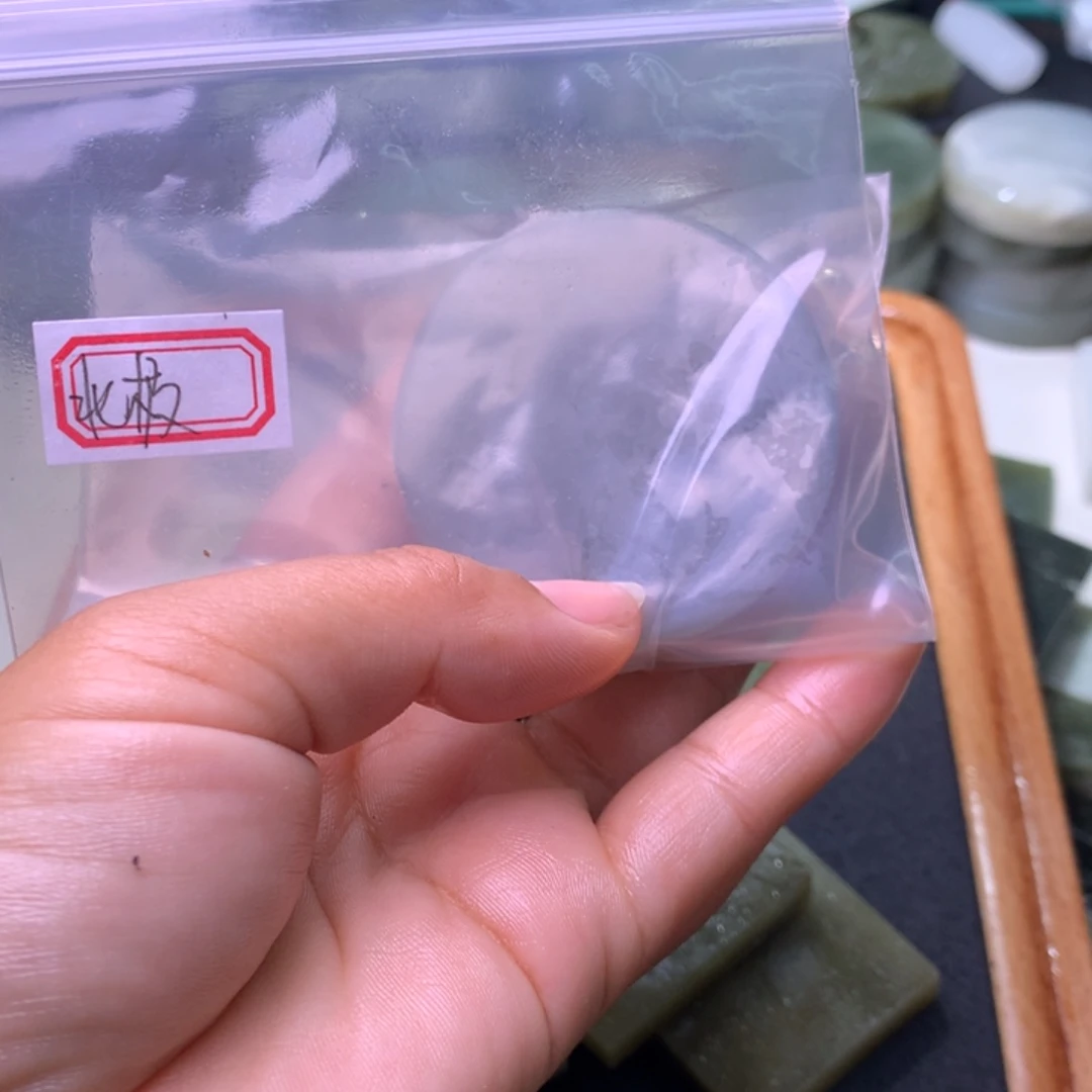 北***极未镶嵌和田玉（糖玉）珠宝半成品