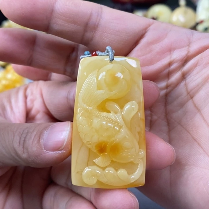 琥珀颈饰未镶嵌吊坠