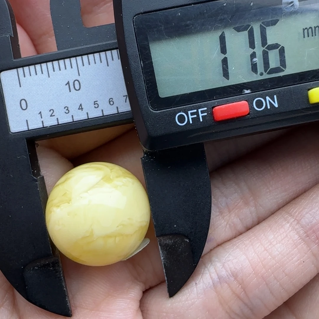 鹏***好蜜蜡未镶嵌裸石飘花圆珠