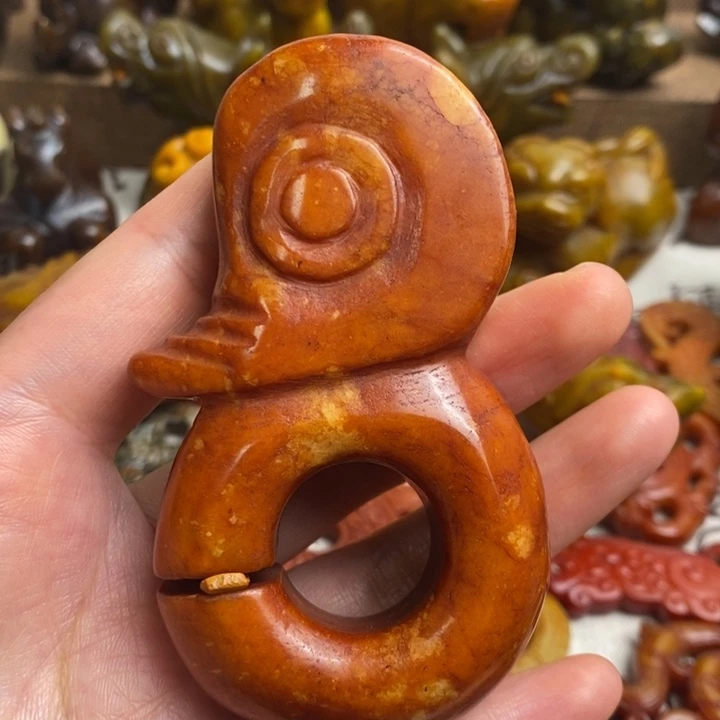 未镶嵌蛇纹石玉颈饰95