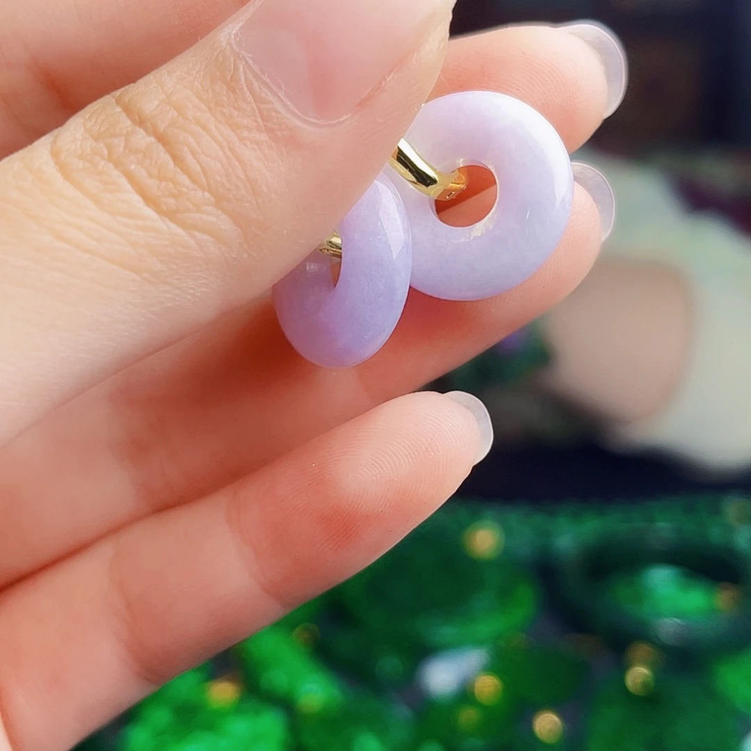 颈饰未镶嵌翡翠多样性