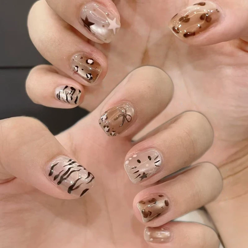 ins穿戴甲短款甲片豹纹蝴蝶结星星美甲贴片甜酷温柔风预制假指甲