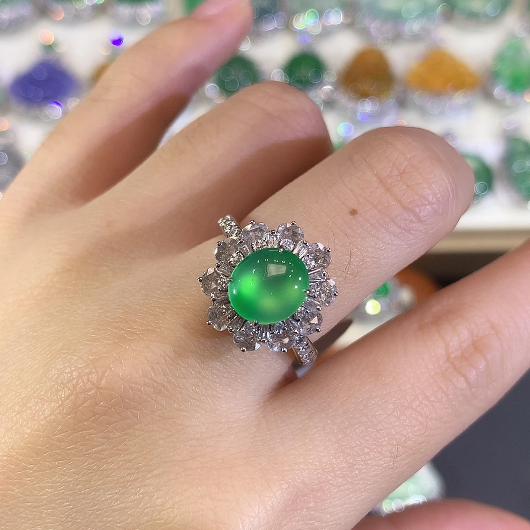 翡翠18K金镶嵌戒指