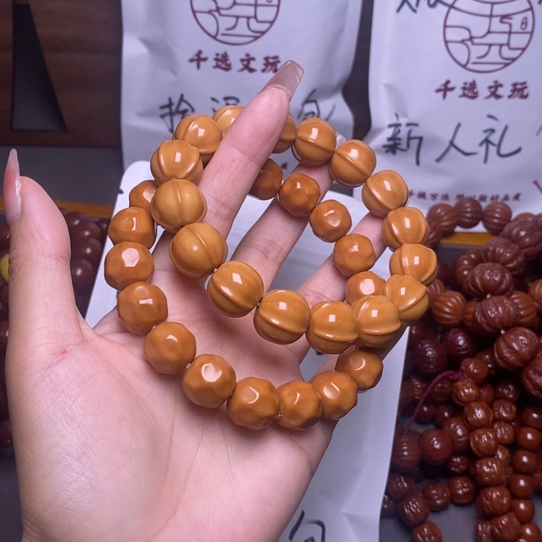 猴头核桃手串鲨鱼奶酪