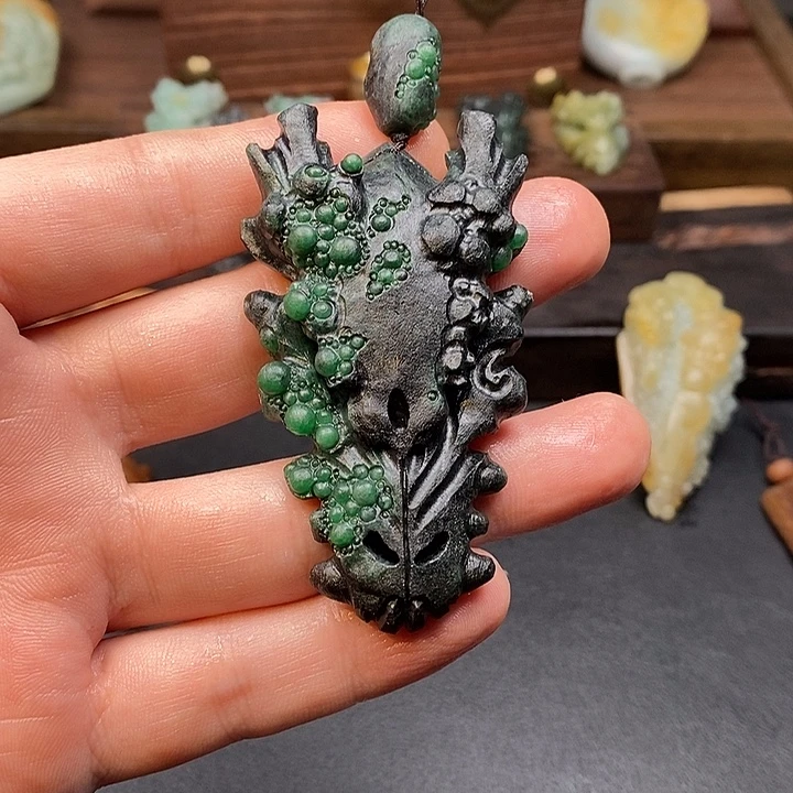 焱***i定制翡翠未镶嵌毛货抛光