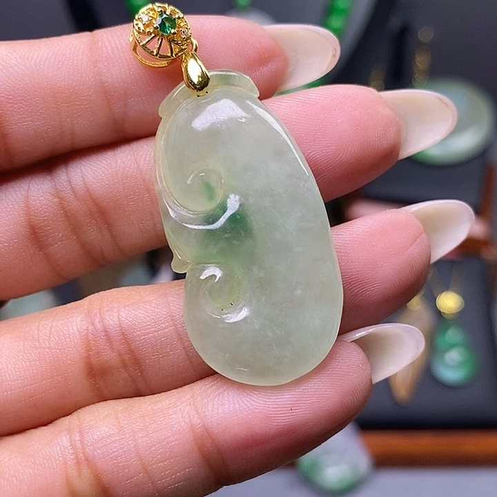 吊坠(赠链)未镶嵌翡翠