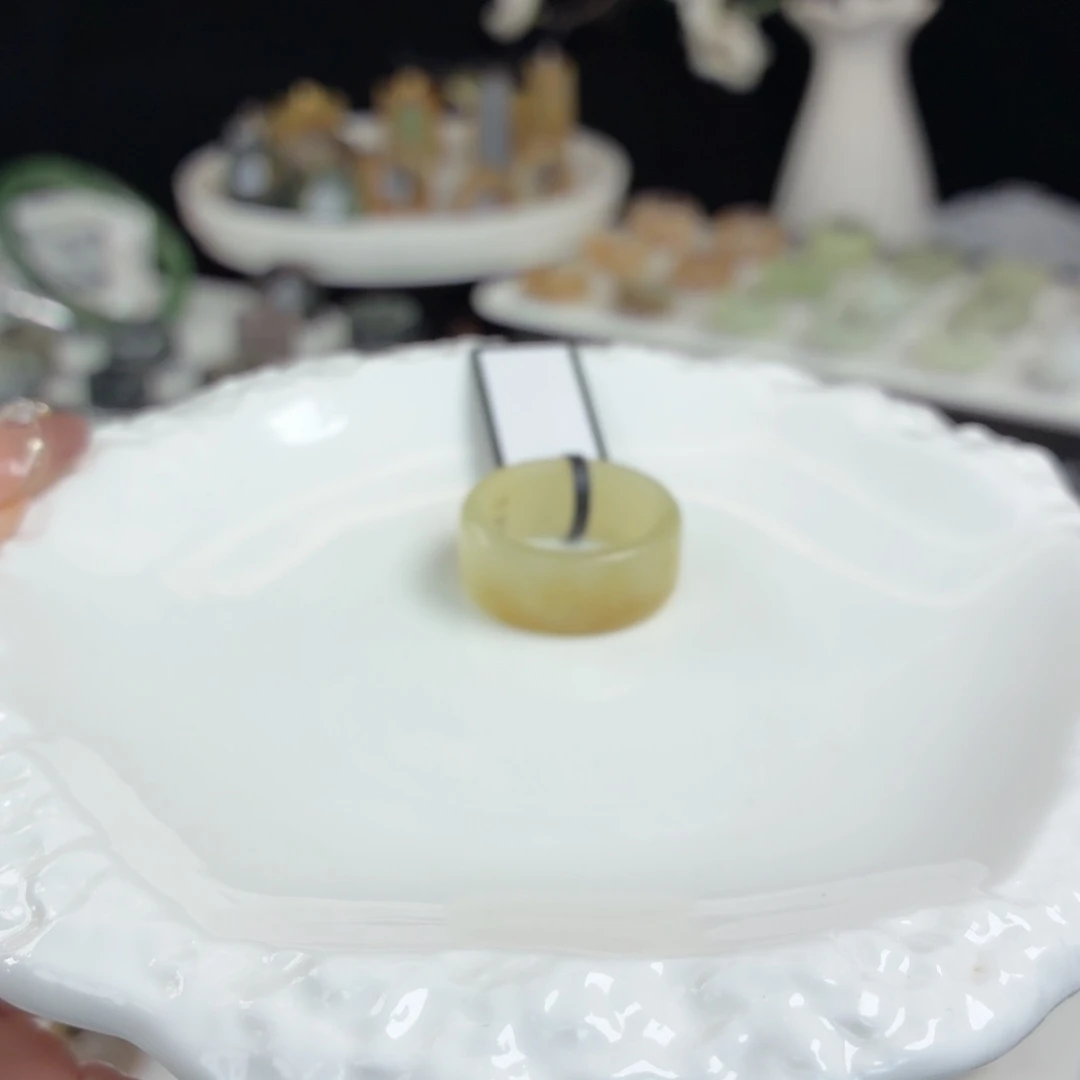 和田玉（糖玉）未镶嵌戒指Q40奶黄包圆切17.1不退换14码