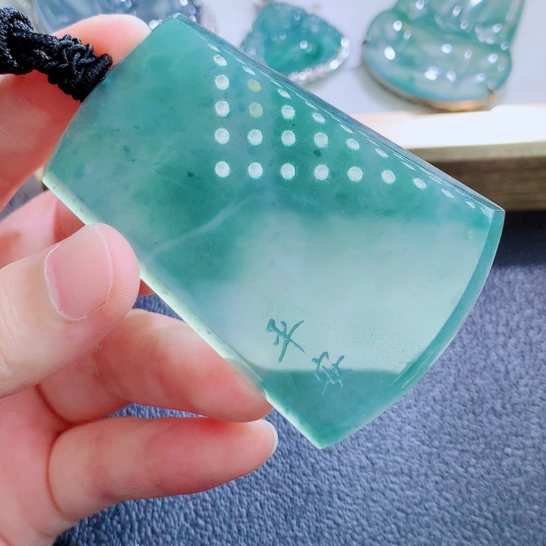 颈饰未镶嵌翡翠翡翠