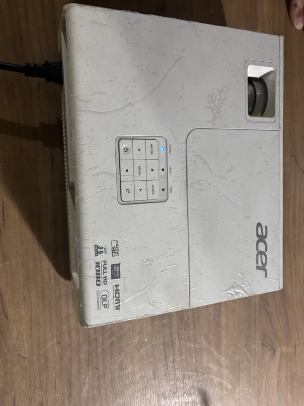 9新 acer/宏碁 二手 宏基1080p投影仪 运费自理